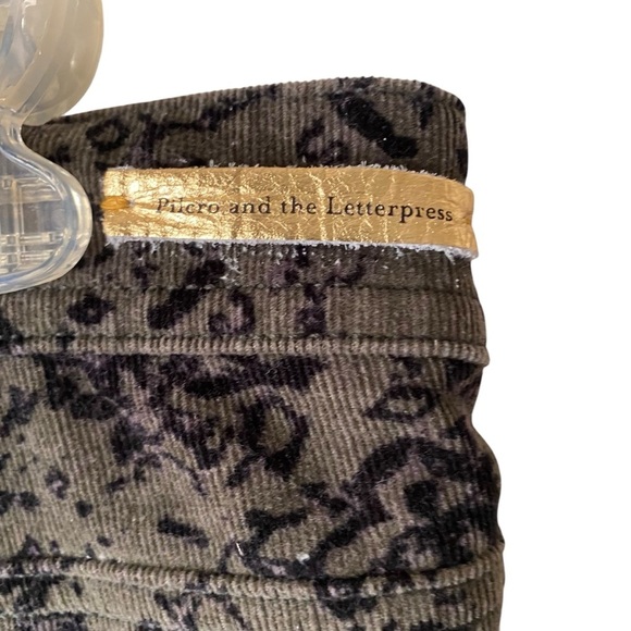 Pilcro Letterpress Ted Corduroy Olive Green Serif Black Mid Rise Pants SZ 28 - Picture 9 of 14